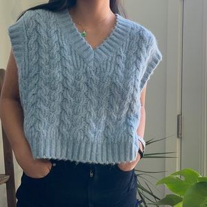 Zara cropped cable neck sweater vest
